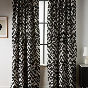 NWT Anthropologie ‘Calantha’ Jacquard Black and White Curtains (2)
